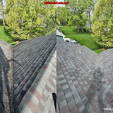 Expert-Roof-Gutter-Cleaning-Service-in-Wentzville-MO 2
